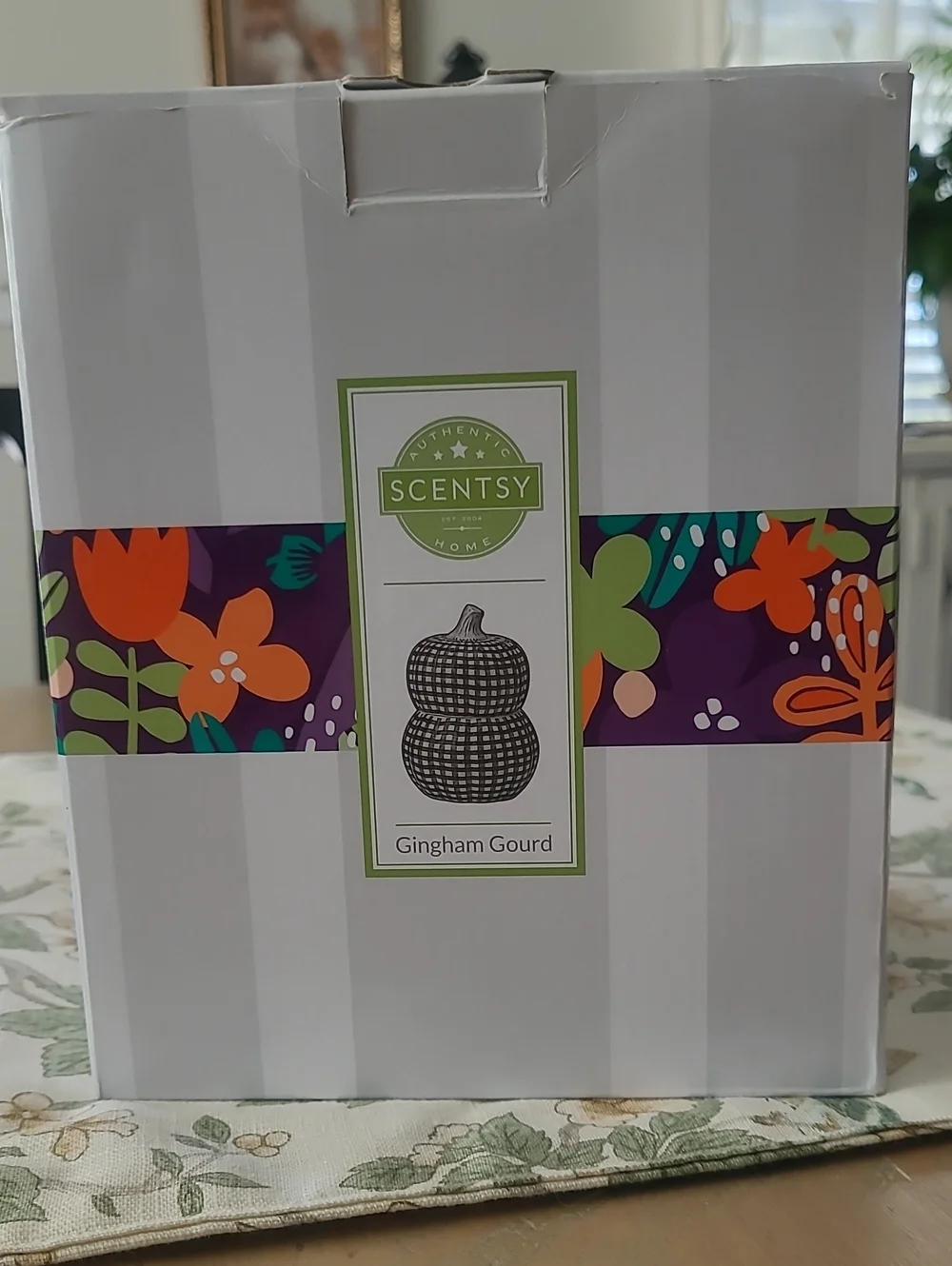 Scentsy Gingham Gourd Pumpkin wax warmer. Black & White Plaid, In Box